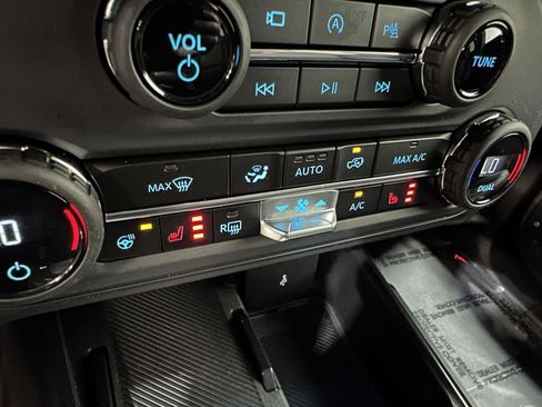 Used 2025 Ford Bronco Outer Banks AWD/4WD image 25