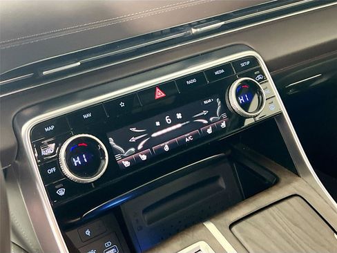 Used 2023 Genesis GV80 3.5T w/ Prestige Package image 14