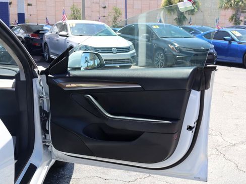 Used 2023 Tesla Model 3 Standard Range RWD image 11