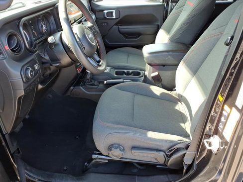 Used 2024 Jeep Wrangler Rubicon image 11