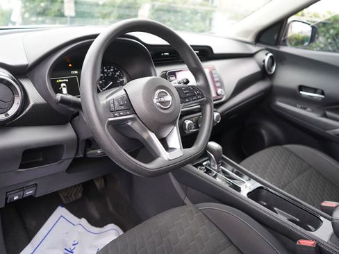 Used 2023 Nissan Kicks SV image 6