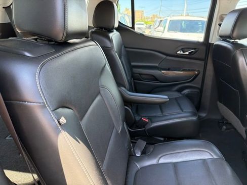 Used 2020 GMC Acadia SLE w/ Driver Convenience Package FWD image 27
