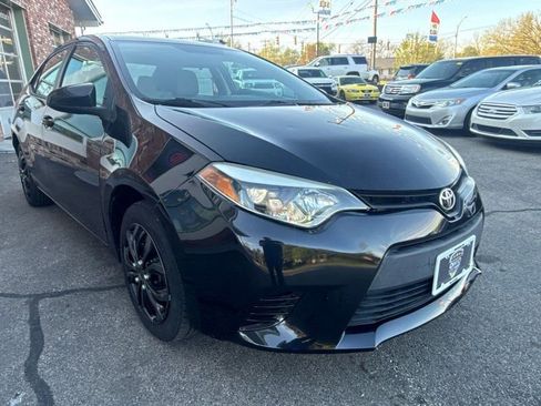 Used 2016 Toyota Corolla LE image 3