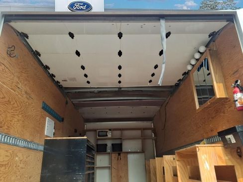 Used 2023 Ford E-450 and Econoline 450 Super Duty RWD image 15