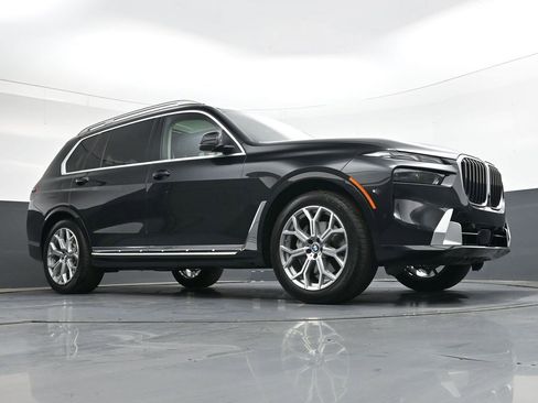 Used 2026 BMW X7 xDrive40i AWD/4WD image 31