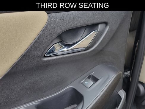 Used 2022 Chevrolet Traverse LS FWD image 14