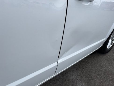 Used 2018 Dodge Grand Caravan SXT image 20