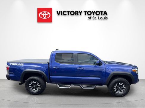Used 2023 Toyota Tacoma TRD Off-Road w/ Black Out Package (TMS) AWD/4WD image 2