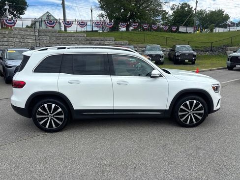 Used 2023 Mercedes-Benz GLB 250 4MATIC image 7