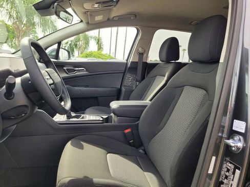 New 2026 Kia Sportage LX image 9