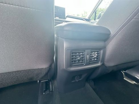 Used 2025 Toyota RAV4 LE AWD/4WD image 24