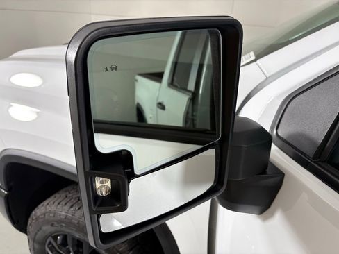 Used 2025 Chevrolet Silverado 2500 Custom w/ Custom Value Package image 15