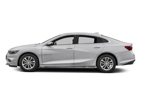 Used 2018 Chevrolet Malibu LT image 3