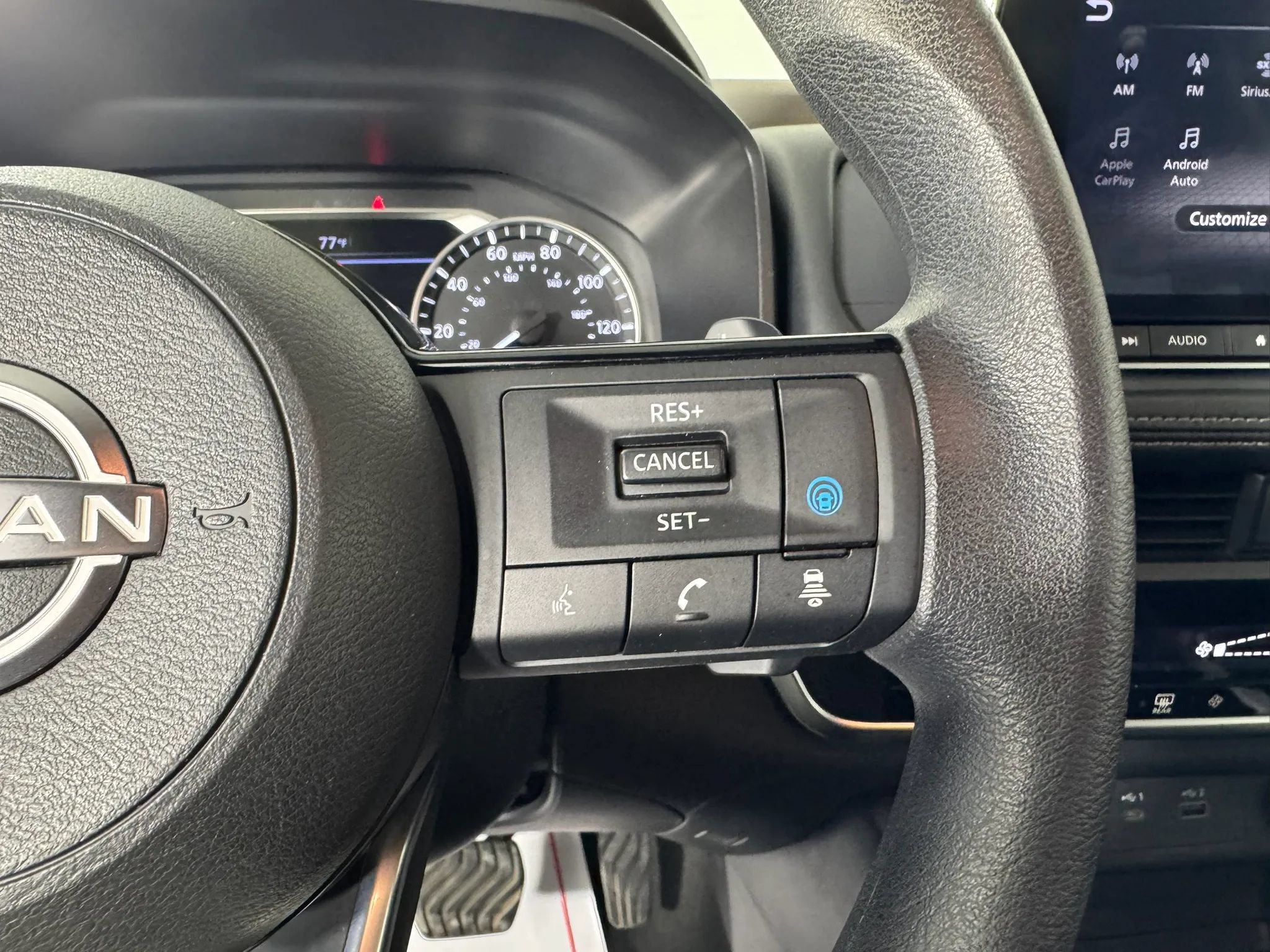 Used 2023 Nissan Rogue SV AWD/4WD image 16