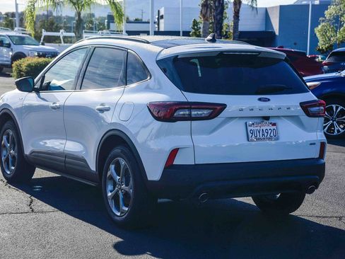 Used 2025 Ford Escape ST-Line w/ Equipment Group 301A image 6