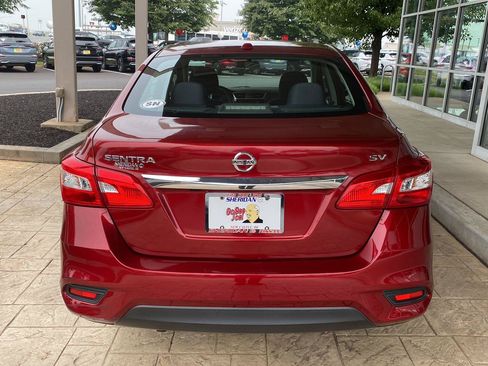 Used 2018 Nissan Sentra SV FWD image 6