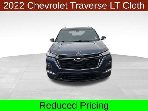 Used 2022 Chevrolet Traverse LT w/ Midnight/Sport Edition image 2