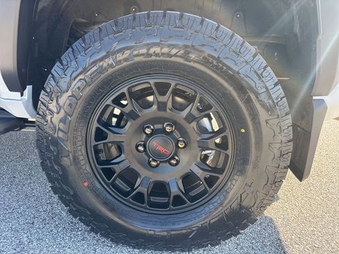 New 2026 Toyota 4Runner TRD Off-Road image 8