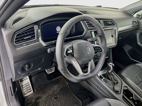 Used 2024 Volkswagen Tiguan SEL R-Line AWD/4WD image 10