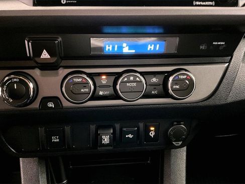 Used 2023 Toyota Tacoma TRD Off-Road image 16