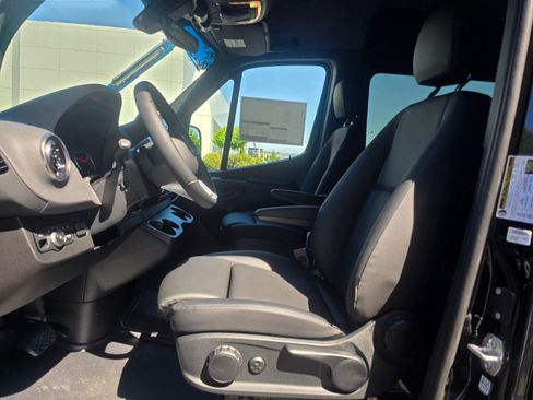 New 2026 Mercedes-Benz Sprinter 2500 image 31
