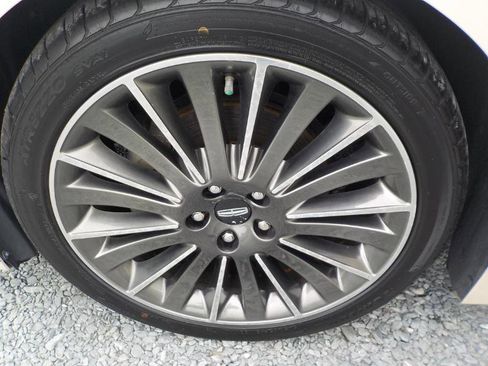 Used 2015 Lincoln MKZ Hybrid w/ Equipment Group 202A Reserve image 30