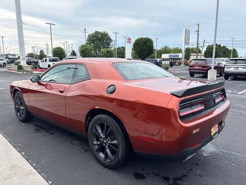 Used 2021 Dodge Challenger SXT w/ Driver Convenience Group AWD/4WD image 3