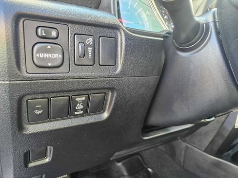 Used 2018 Toyota 4Runner TRD Off-Road Premium w/ TRD Performance Package image 15