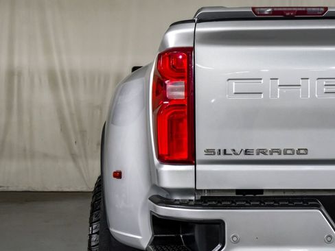 Used 2021 Chevrolet Silverado 3500 High Country w/ Snow Plow Prep/Camper Package image 43