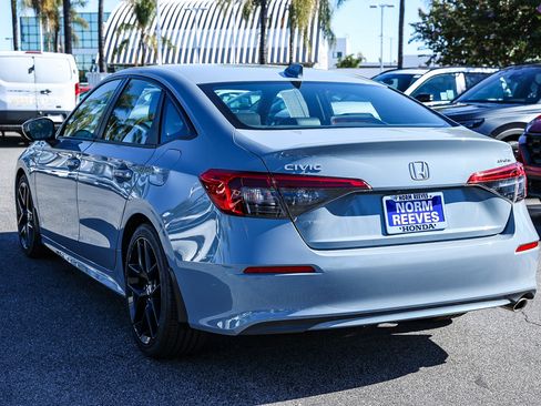 Used 2023 Honda Civic Sport image 8