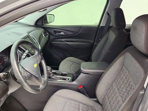 Used 2024 Chevrolet Equinox LT FWD image 18