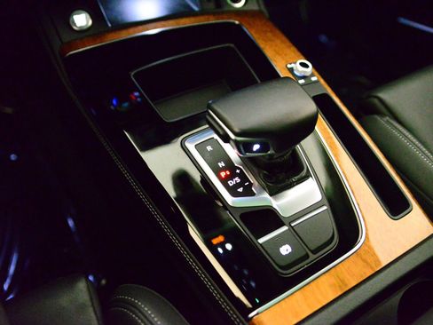 Certified 2023 Audi Q5 e Premium Plus w/ Premium Plus Package image 13