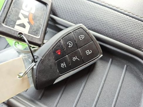 Certified 2023 Chevrolet Suburban Premier image 25