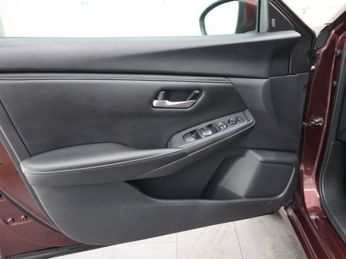 Used 2024 Nissan Sentra SV FWD image 36