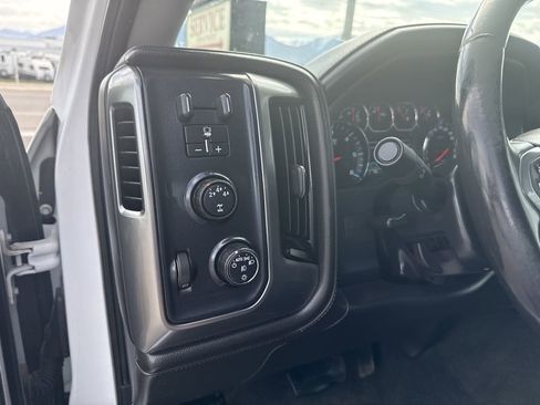 Used 2016 Chevrolet Silverado 2500 LTZ AWD/4WD image 13