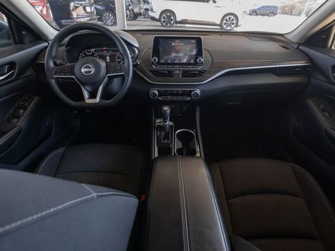 Used 2024 Nissan Altima 2.5 SV image 25