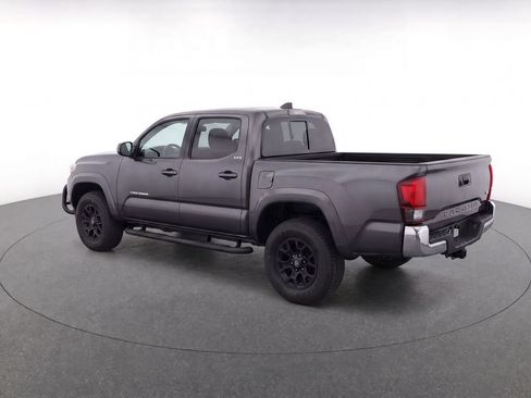 Used 2021 Toyota Tacoma SR5 RWD image 3