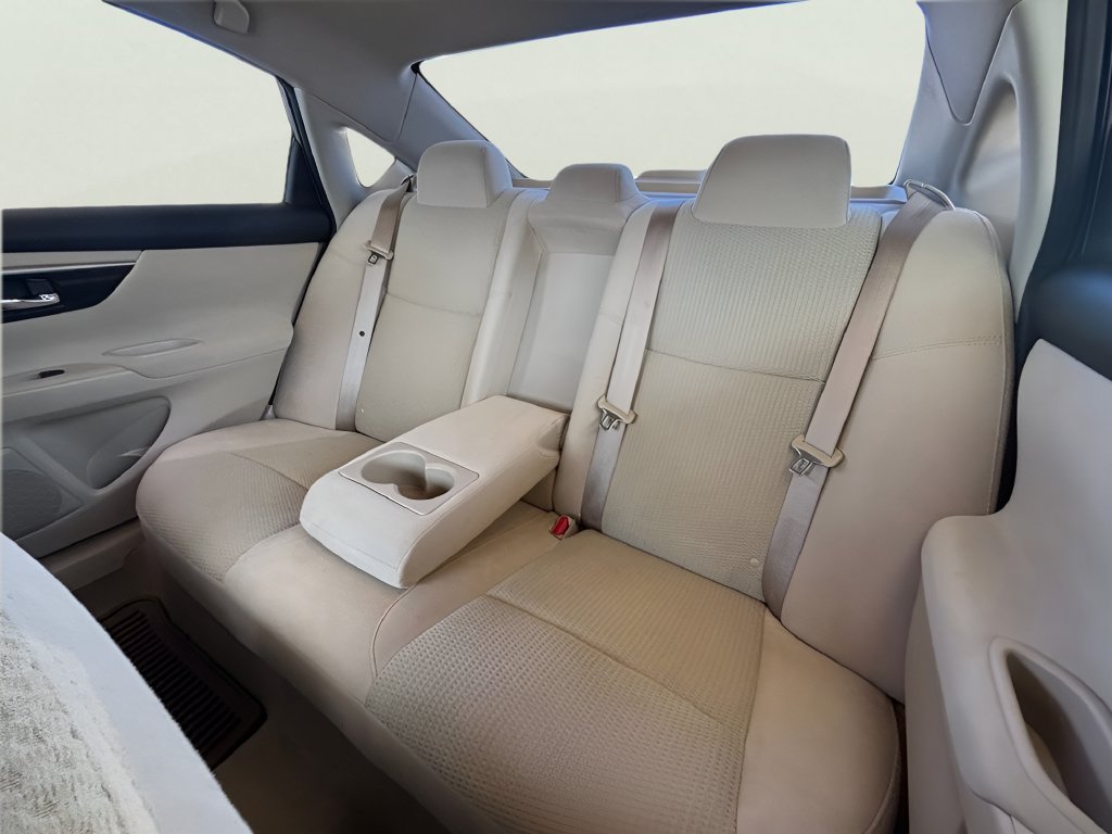 Used 2014 Nissan Altima 2.5 SV FWD image 13