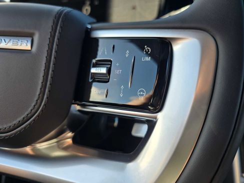 New 2025 Land Rover Range Rover SE image 31
