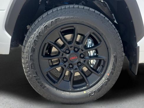 New 2026 Toyota Tundra Limited AWD/4WD image 9