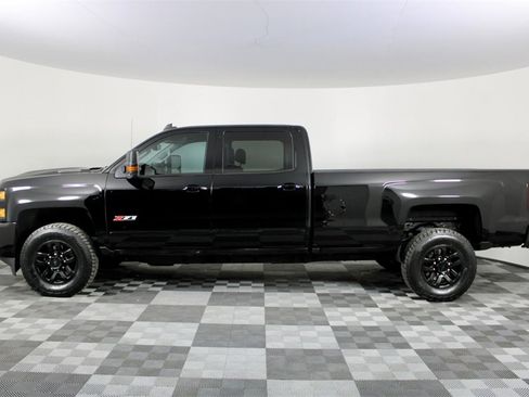 Used 2017 Chevrolet Silverado 2500 LTZ image 5