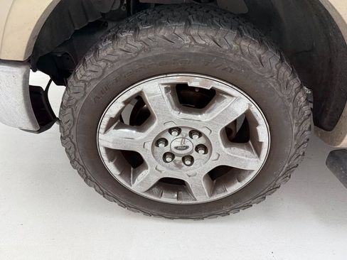 Used 2014 Ford F150 Lariat w/ Lariat Chrome Package image 7