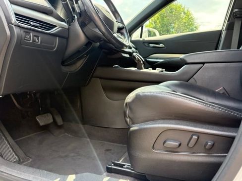 Used 2021 Cadillac XT4 Premium Luxury w/ Cold Weather Package FWD image 29