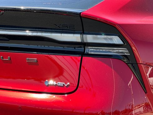 New 2026 Toyota Prius Plug-In Hybrid FWD image 29