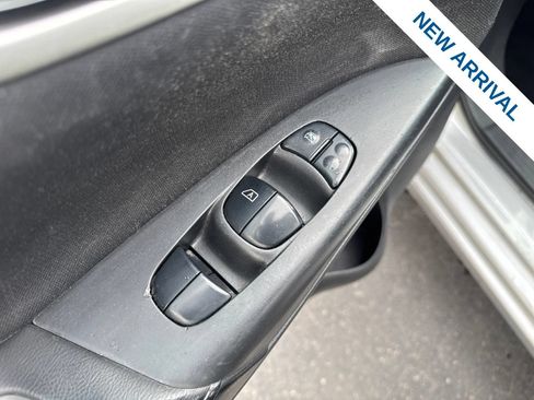 Used 2019 Nissan Sentra SV FWD image 18
