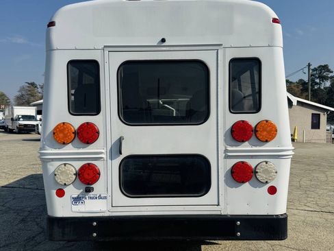 Used 2017 Chevrolet Express 3500 w/ School Bus Package RWD image 6