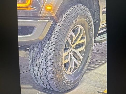 Used 2017 Ford F150 Raptor w/ Equipment Group 802A Luxury image 6