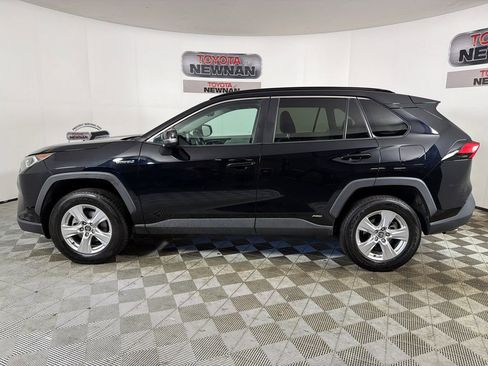 Used 2020 Toyota RAV4 XLE AWD/4WD image 6