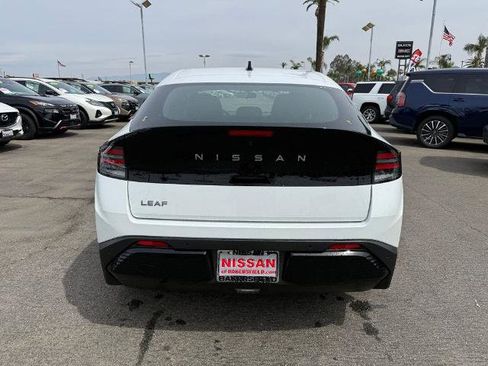 New 2026 Nissan Leaf w/ Floor Mat Package (S+) FWD image 5