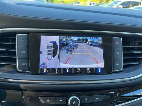 Used 2024 Buick Enclave Avenir w/ Avenir Technology Package image 10
